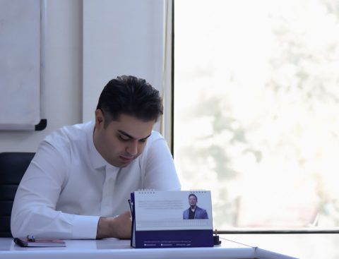 تصویری از میثم شکری ساز