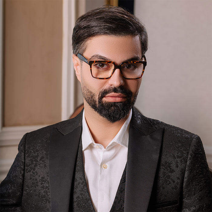 کارآفرین موفق دکتر میثم شکری ساز